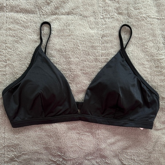 Abercrombie & Fitch Other - Abercrombie & Fitch Black Wireless Triangle Bralette